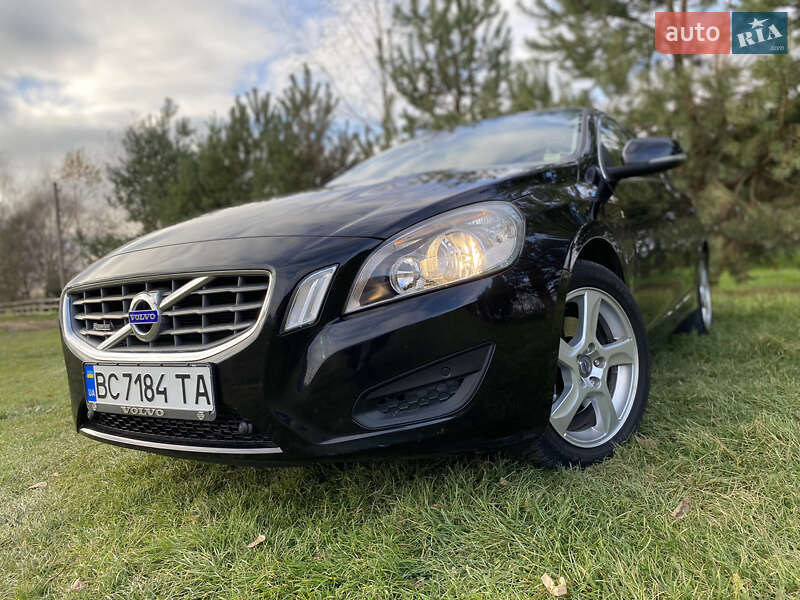 Универсал Volvo V60 2011 в Дрогобыче
