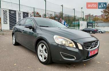 Универсал Volvo V60 2011 в Киеве