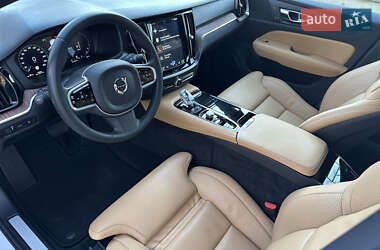 Универсал Volvo V60 2020 в 