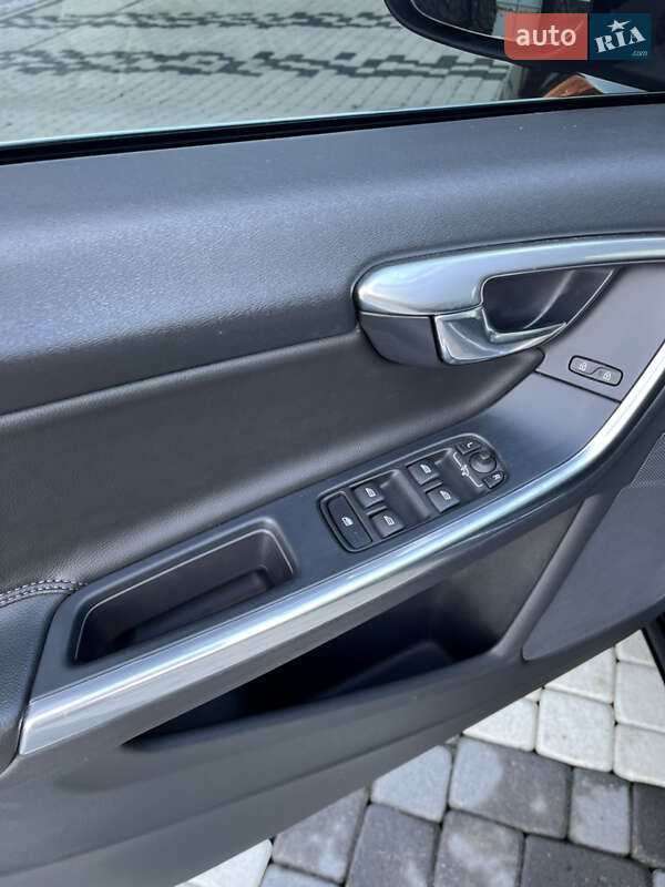 Универсал Volvo V60 2016 в Самборе