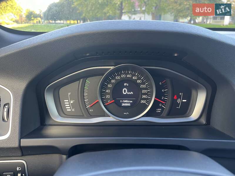 Универсал Volvo V60 2014 в Львове фото 15 Универсал Volvo V60 2014 в Львове