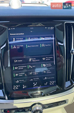 Универсал Volvo V60 2019 в 