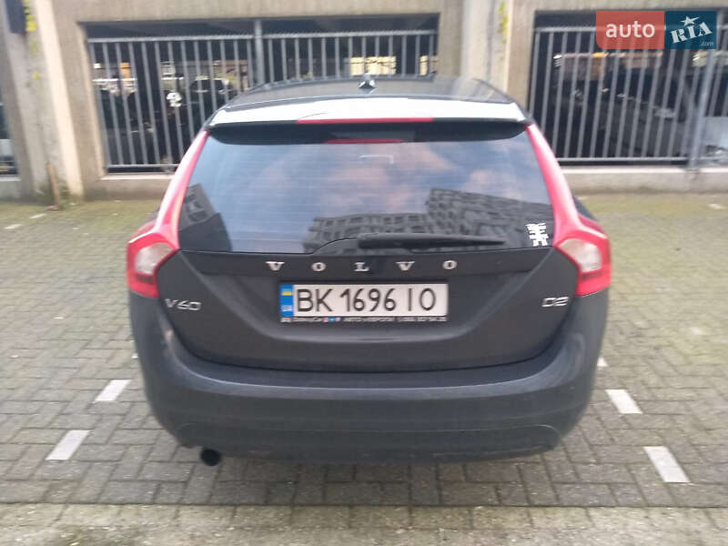Универсал Volvo V60 2017 в Ровно фото 3 Универсал Volvo V60 2017 в Ровно