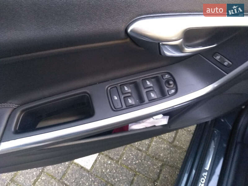 Универсал Volvo V60 2017 в Ровно фото 7 Универсал Volvo V60 2017 в Ровно