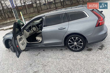 Універсал Volvo V60 2020 в Чернівцях