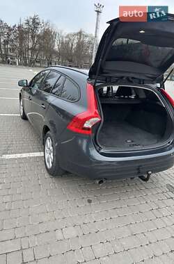 Универсал Volvo V60 2014 в Одессе