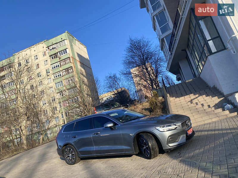 Универсал Volvo V60 2020 в 