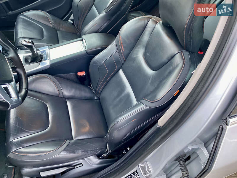 Универсал Volvo V60 2016 в Львове фото 28 Универсал Volvo V60 2016 в Львове