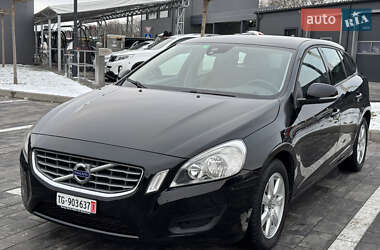 Універсал Volvo V60 2010 в Луцьку