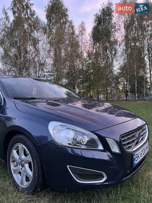 Универсал Volvo V60 2011 в Костополе