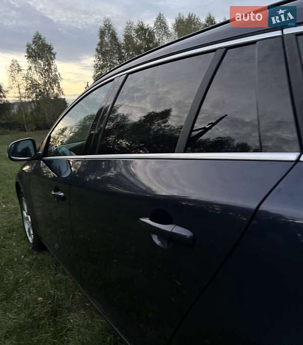 Универсал Volvo V60 2011 в Костополе