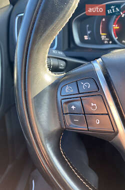 Универсал Volvo V60 2017 в 