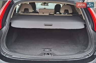 Универсал Volvo V60 2012 в 