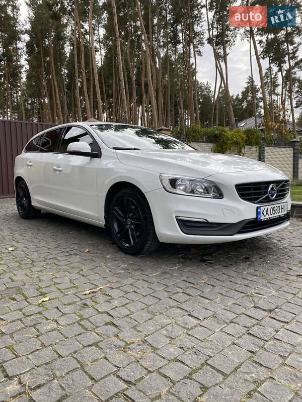 Volvo V60 2016