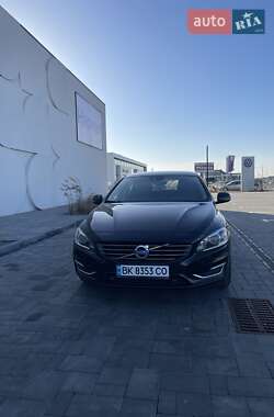 Универсал Volvo V60 2015 в Луцке