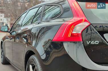 Универсал Volvo V60 2014 в Киеве