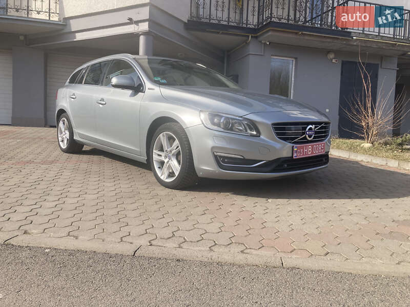 Универсал Volvo V60 2013 в 
