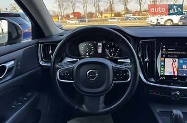 Универсал Volvo V60 2021 в Киеве