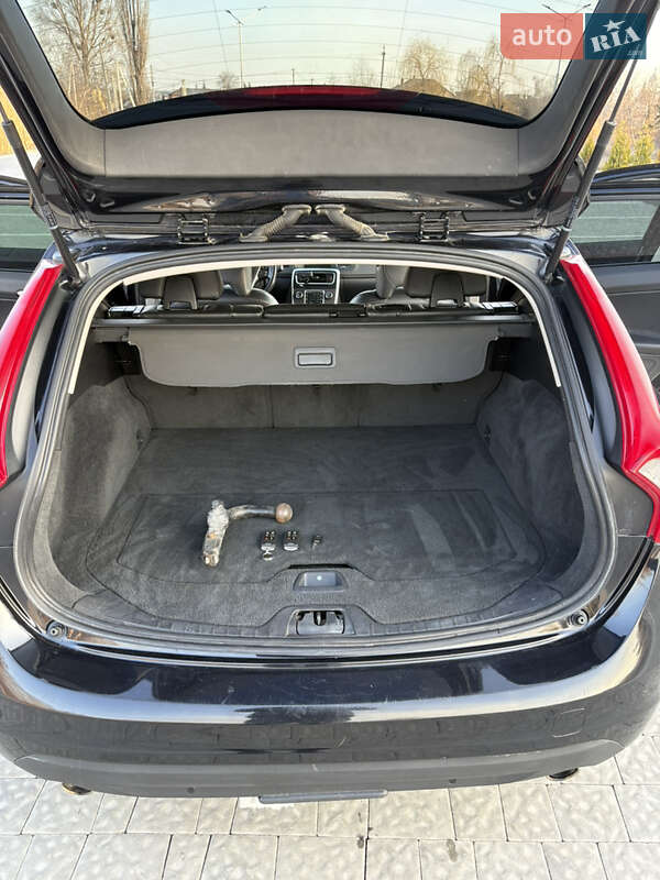 Универсал Volvo V60 2013 в Львове