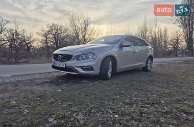 Универсал Volvo V60 2016 в 