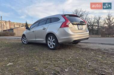 Универсал Volvo V60 2016 в 