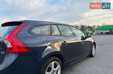 Універсал Volvo V60 2014 в Радивиліві