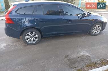 Универсал Volvo V60 2012 в 