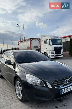 Универсал Volvo V60 2011 в 