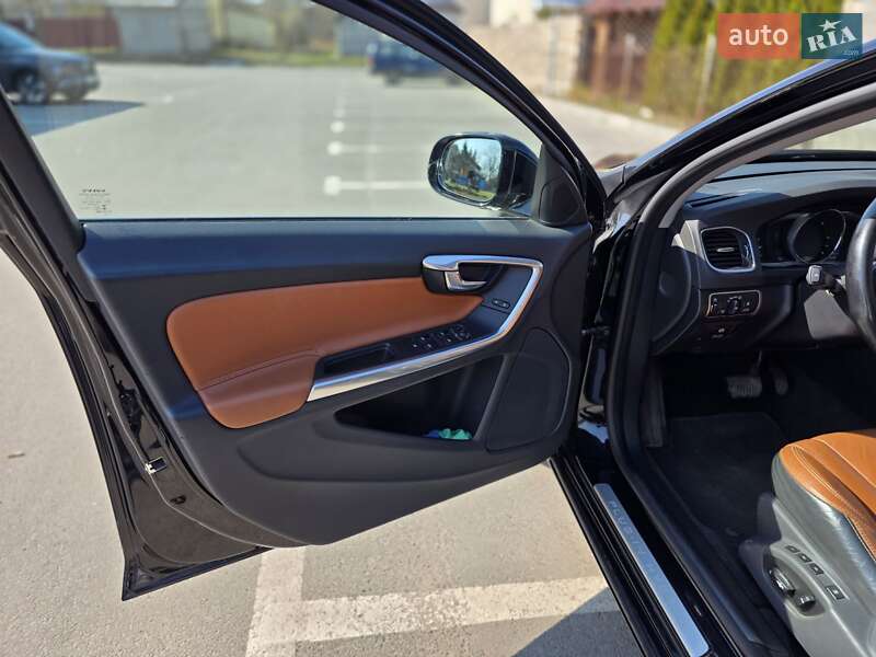 Универсал Volvo V60 2014 в Львове