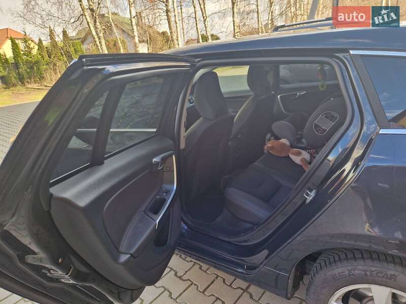 Универсал Volvo V60 2014 в Луцке