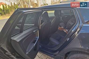 Универсал Volvo V60 2014 в 