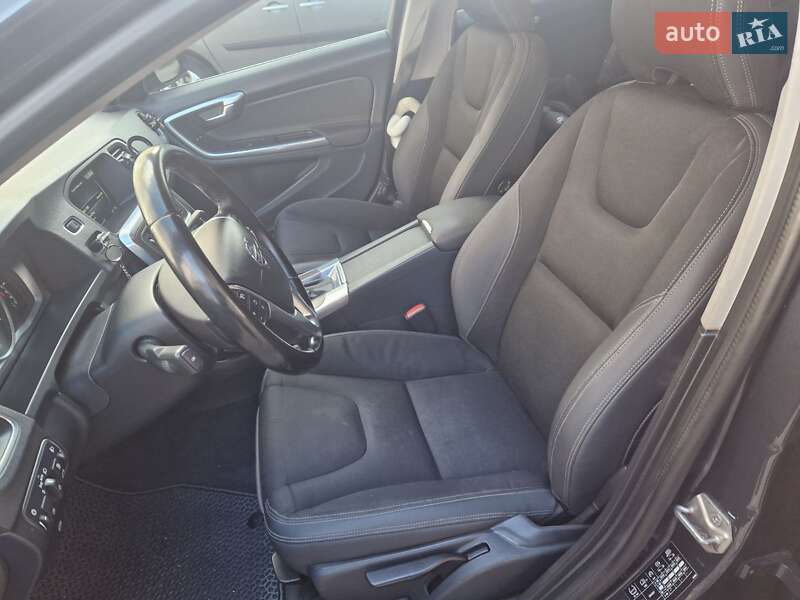 Универсал Volvo V60 2014 в Луцке