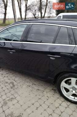 Универсал Volvo V60 2012 в 