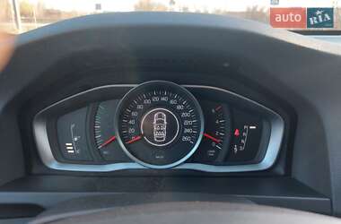 Универсал Volvo V60 2014 в 