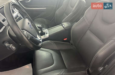Универсал Volvo V60 2018 в 