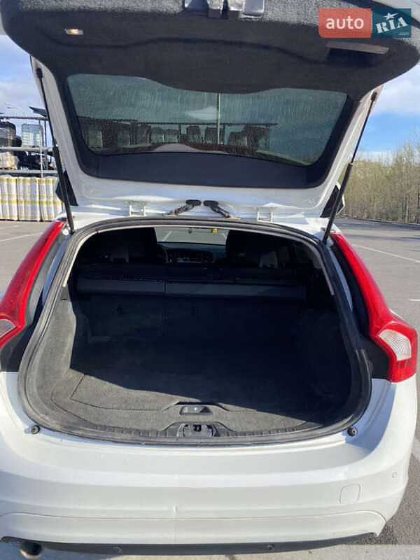 Универсал Volvo V60 2015 в Днепре фото 15 Универсал Volvo V60 2015 в Днепре