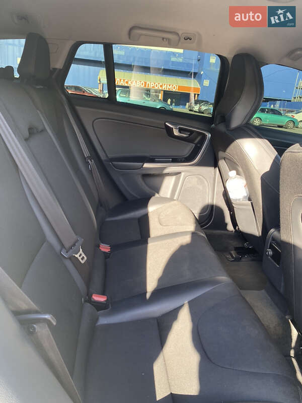 Универсал Volvo V60 2015 в Днепре фото 22 Универсал Volvo V60 2015 в Днепре