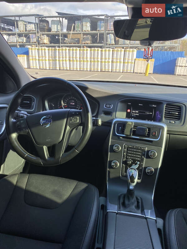 Универсал Volvo V60 2015 в Днепре фото 35 Универсал Volvo V60 2015 в Днепре