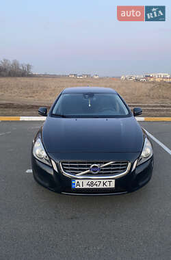 Универсал Volvo V60 2011 в 