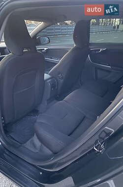 Универсал Volvo V60 2011 в 
