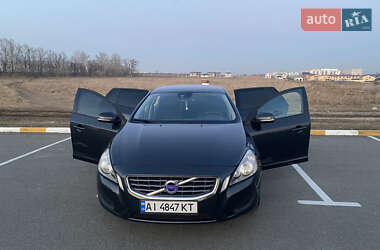 Универсал Volvo V60 2011 в 