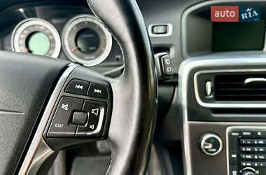 Универсал Volvo V60 2010 в 