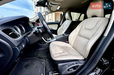 Универсал Volvo V60 2010 в 