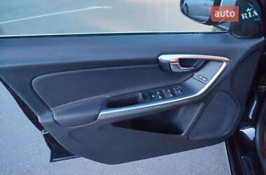 Универсал Volvo V60 2013 в 
