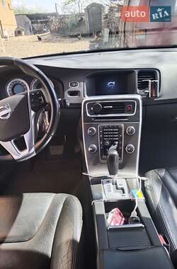 Универсал Volvo V60 2012 в 