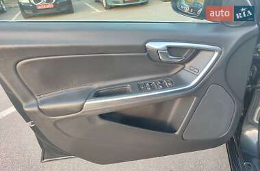 Универсал Volvo V60 2014 в 