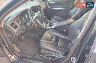 Универсал Volvo V60 2014 в 