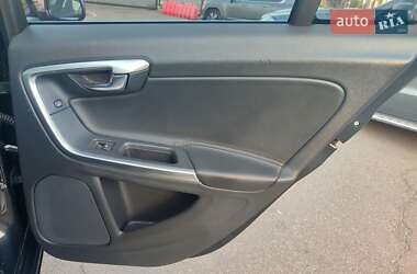 Универсал Volvo V60 2014 в 