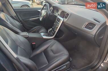 Универсал Volvo V60 2014 в 