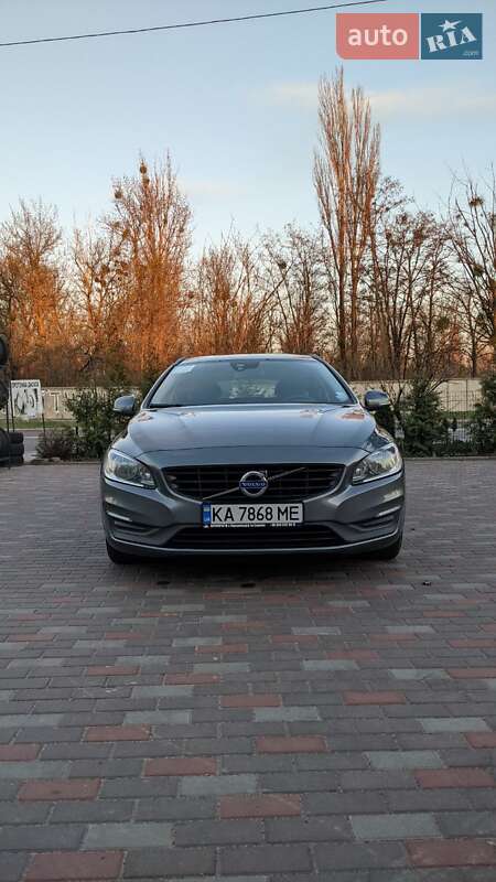 Универсал Volvo V60 2018 в Киеве фото 4 Универсал Volvo V60 2018 в Киеве